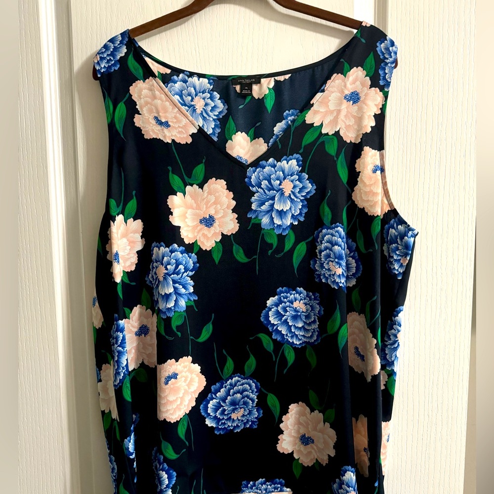 New no tags Ann Taylor Factory tank